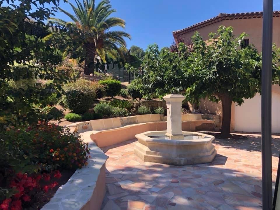 10 à 12 pers FAMILLE Amateurs randonnée Boulouris Panorama Saint Raphael Tennis Piscine partagé Exterior foto